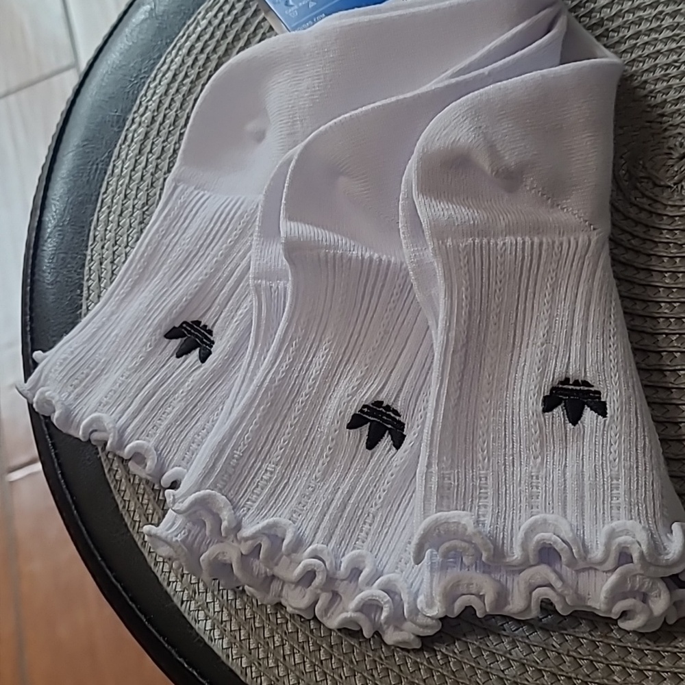 Adidas Unisex Ruffle Quarter Socks - Picture 2 of 5
